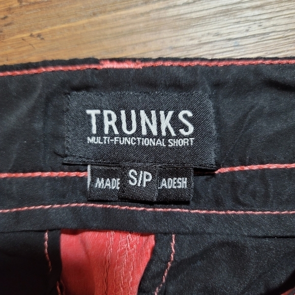 Trunk Multi Functional Short, Size Small - Picture 3 of 3